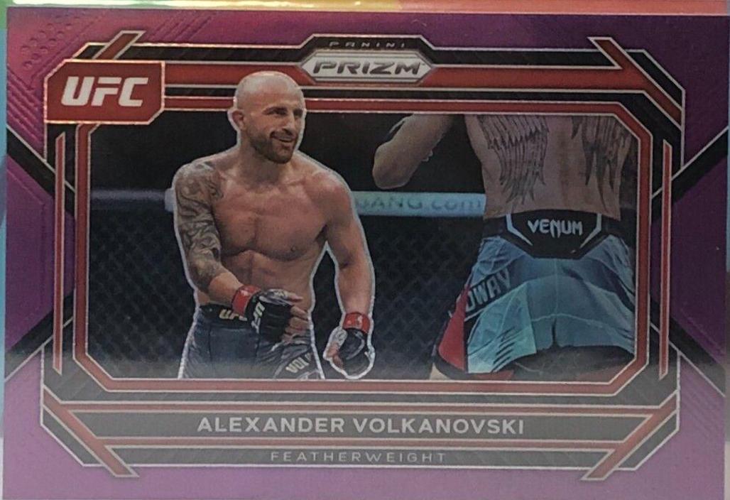 Alexander Volkanovski 2023 Panini Prizm UFC Base #36 Purple