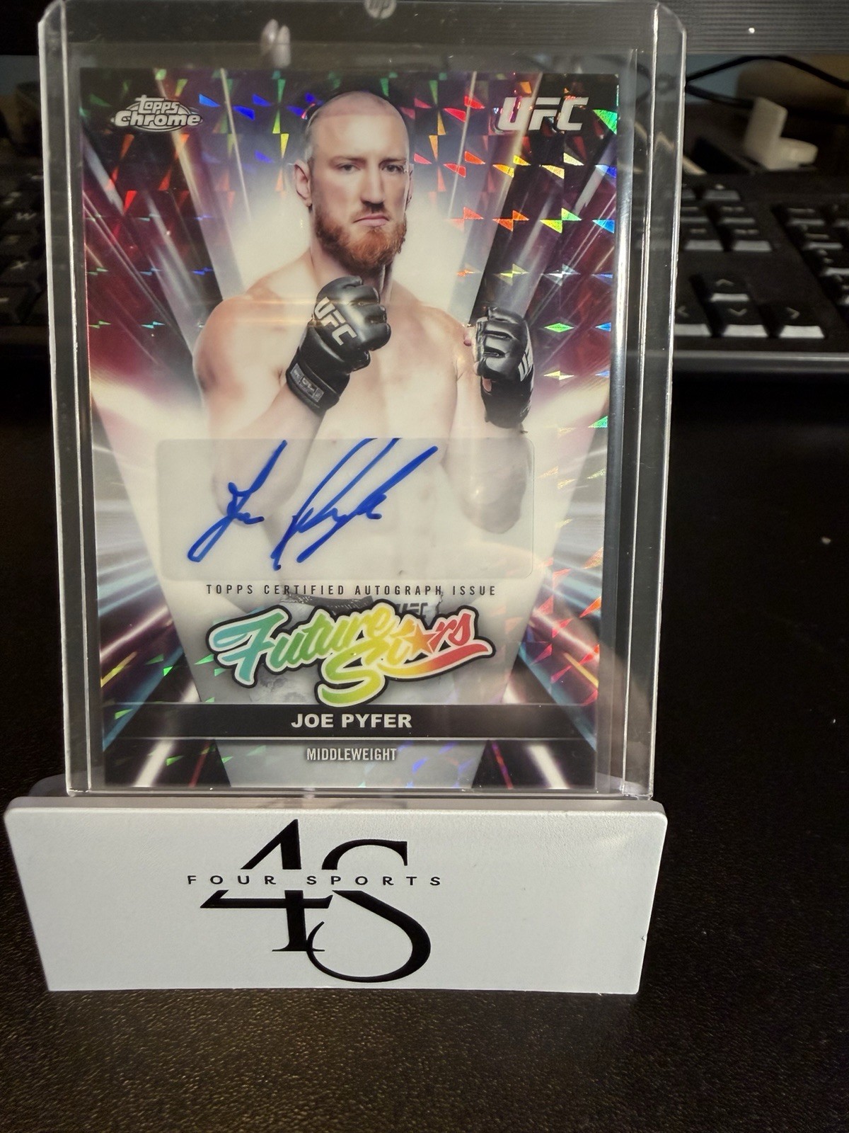 Joe Pyfer 2026 Topps Chrome UFC Future Stars Autographs #FSA-JP Geometric Refractor