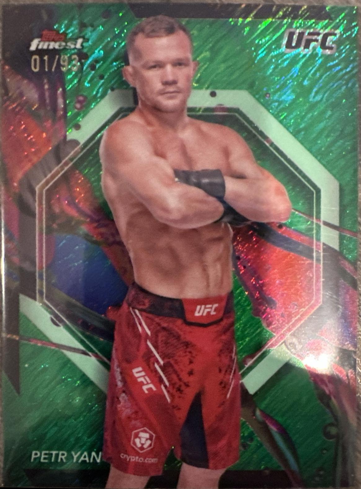 Petr Yan 2024 Topps Finest UFC Base Common #46 Green Shimmer Refractor