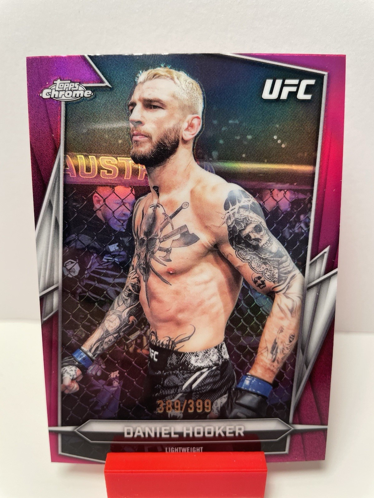 Dan Hooker 2026 Topps Chrome UFC Base #152 Magenta Refractor