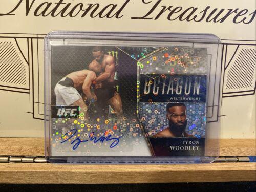 Tyron Woodley 2021 Panini Select UFC Octagon Action Signatures #9 Disco Prizms