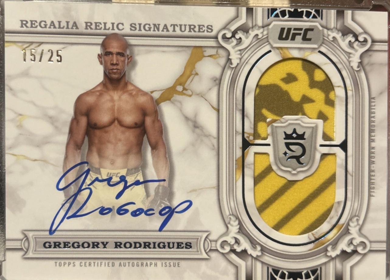 Gregory Rodrigues 2024 Topps Royalty UFC Regalia Relic Signatures #RRS-GRS Blue