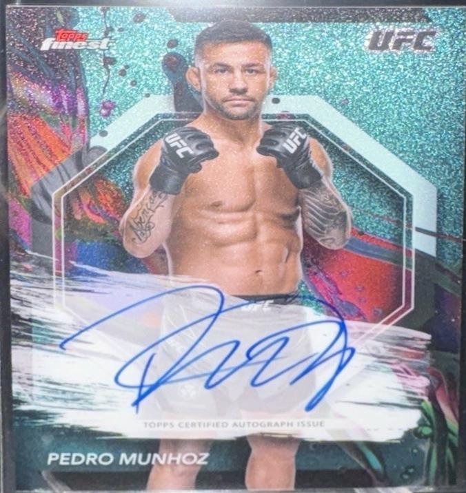 Pedro Munhoz 2024 Topps Finest UFC Finest Autographs #FA-PMZ Aqua Glitter Refractor