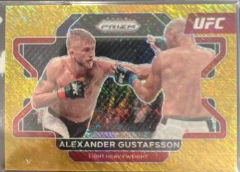 Alexander Volkanovski 2022 Panini Prizm UFC Base #147 Gold Shimmer