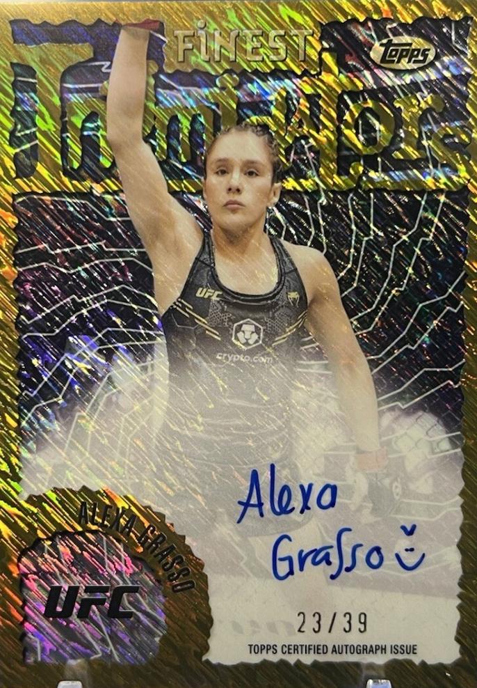 Alexa Grasso 2024 Topps Finest UFC Intimidators Autographs #IA-AGO Gold Shimmer Refractor