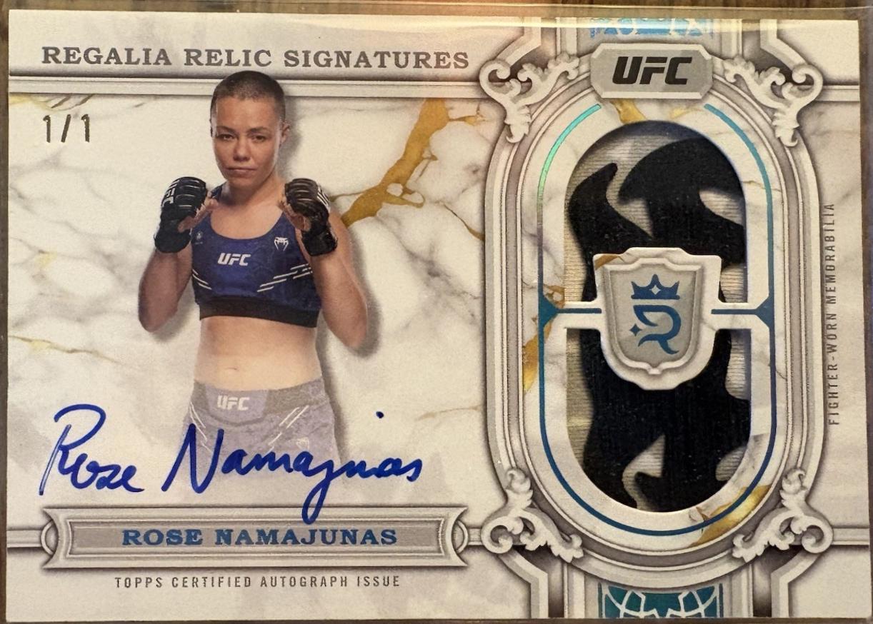 Rose Namajunas 2024 Topps Royalty UFC Regalia Relic Signatures #RRS-RNS Gold