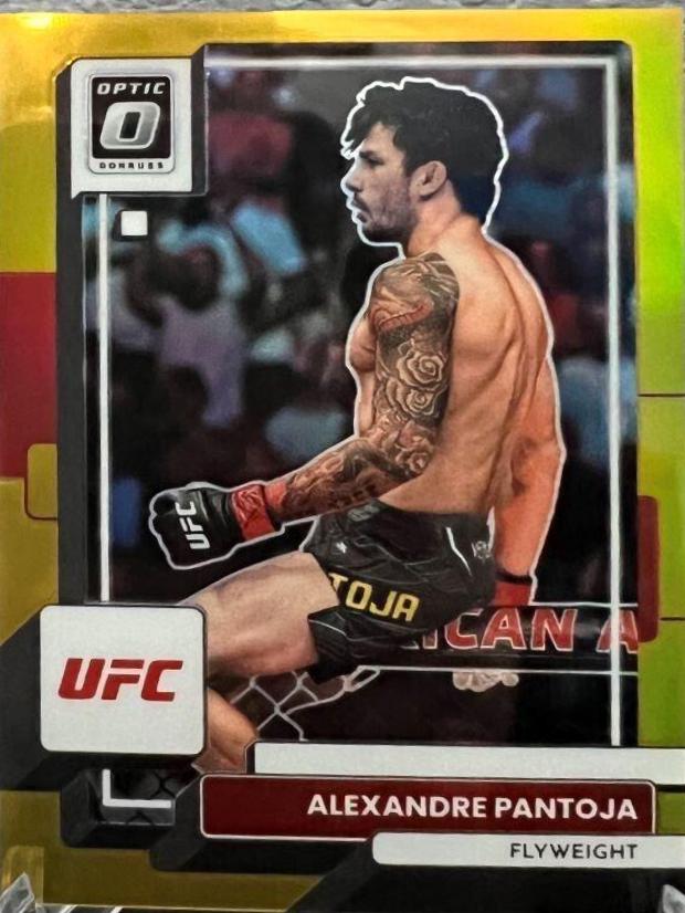 Alexandre Pantoja 2023 Panini Donruss Optic UFC Base #49 Gold