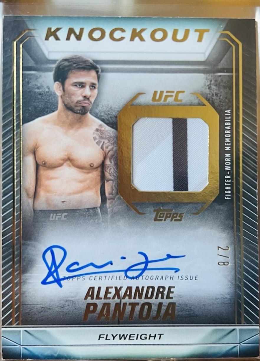 Alexandre Pantoja 2024 Topps Knockout UFC Knockout Autograph Relics #KAR-APA Gold