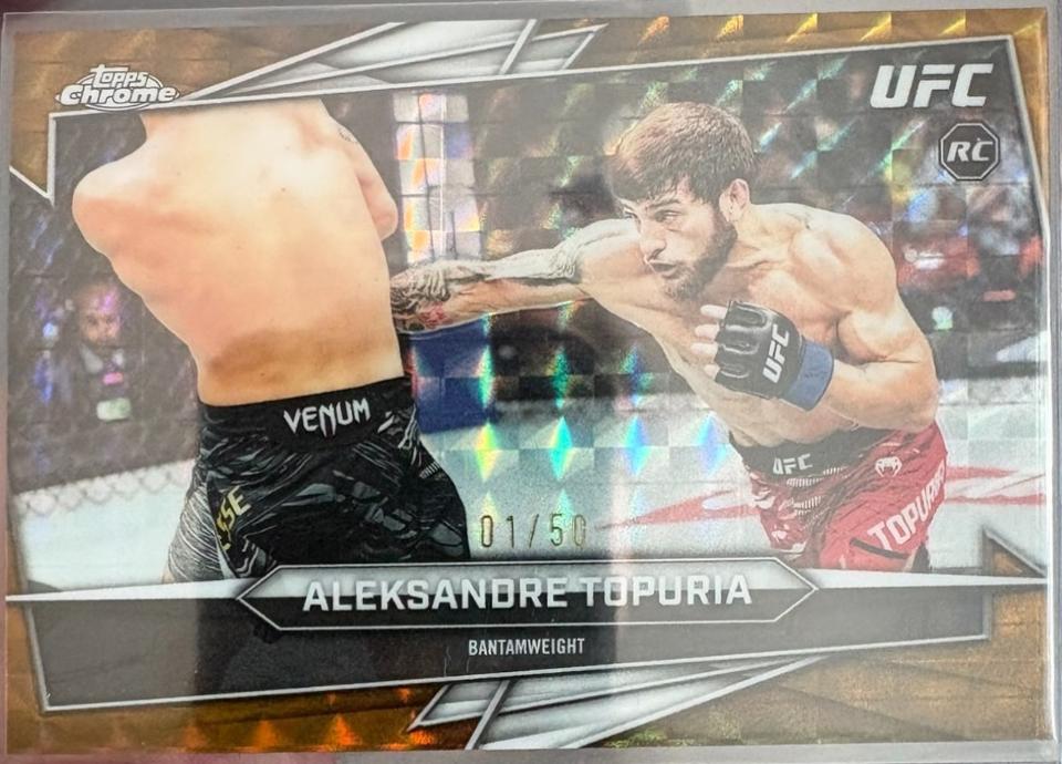Aleksandre Topuria 2026 Topps Chrome UFC Base #187 Gold Geometric Refractor