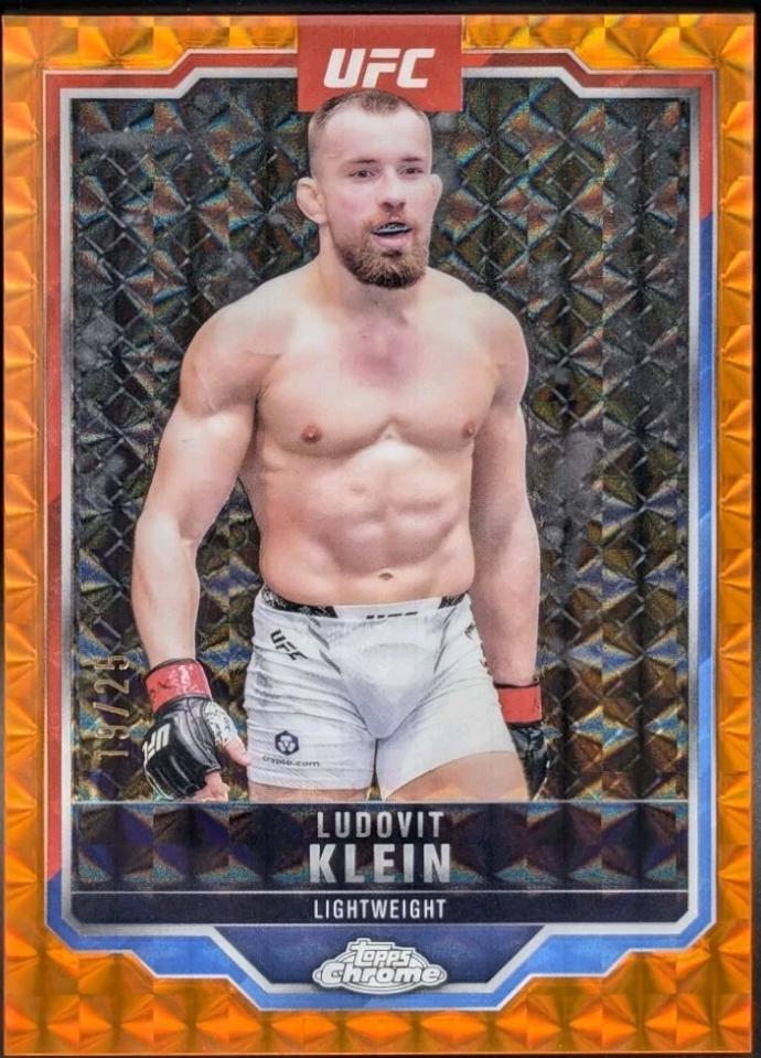 Ludovit Klein 2025 Topps Chrome UFC Base #32 Orange Geometric Refractor