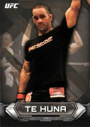 James Te Huna 2014 Topps UFC Knockout Base #50 Red