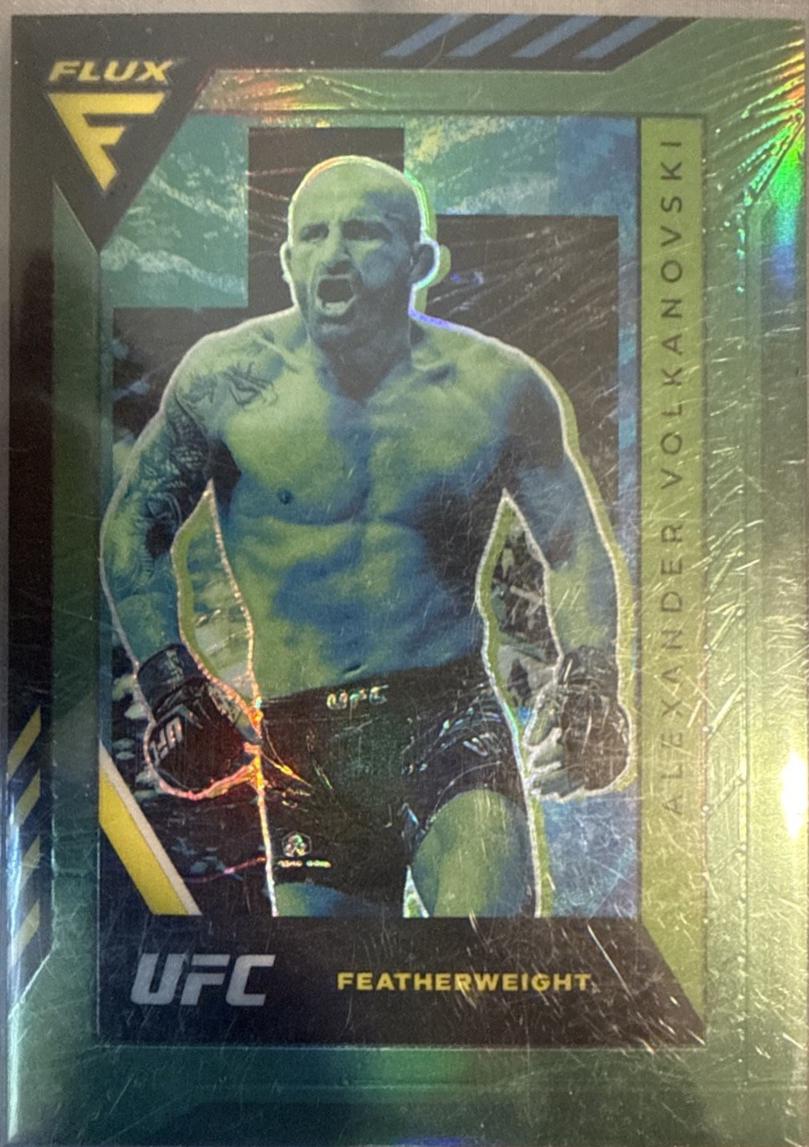 Alexander Volkanovski 2022 Panini Chronicles UFC Base Flux #329 Green