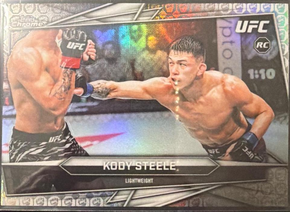 Kody Steele 2026 Topps Chrome UFC Base #143 UFC Glove Refractor