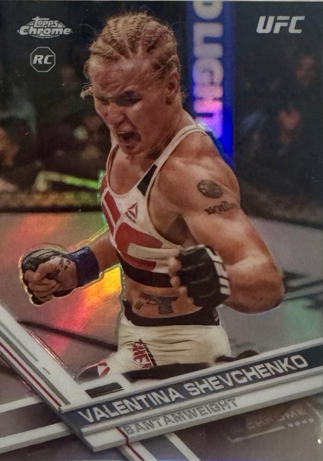Valentina Shevchenko 2017 Topps Chrome UFC Base #83 Refractor