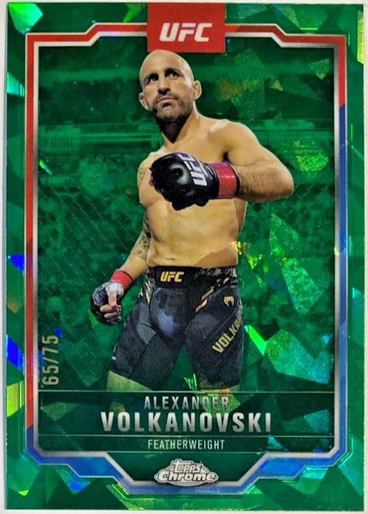 Alexander Volkanovski 2025 Topps Chrome Sapphire UFC Base Sapphire #18 Green Sapphire