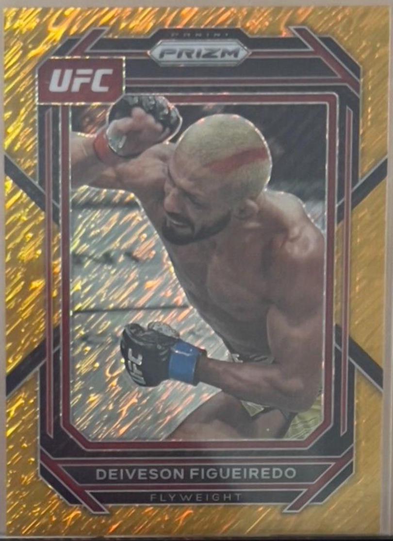 Deiveson Figueiredo 2023 Panini Prizm UFC Base #165 Gold Shimmer