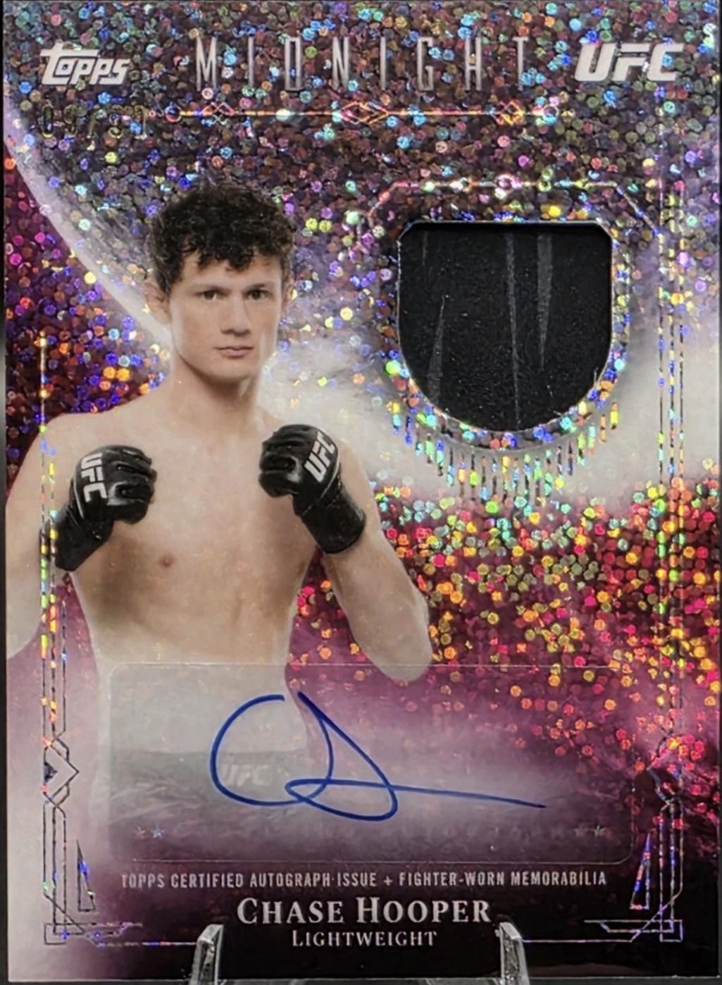 Chase Hooper 2026 Topps Midnight UFC Relic Autographs #VRA-CH Black Light