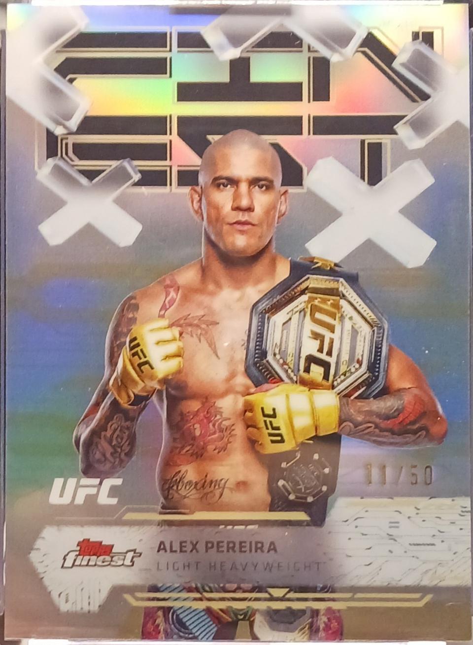 Alex Pereira 2025 Topps Finest UFC Base Common #80 Gold Refractor