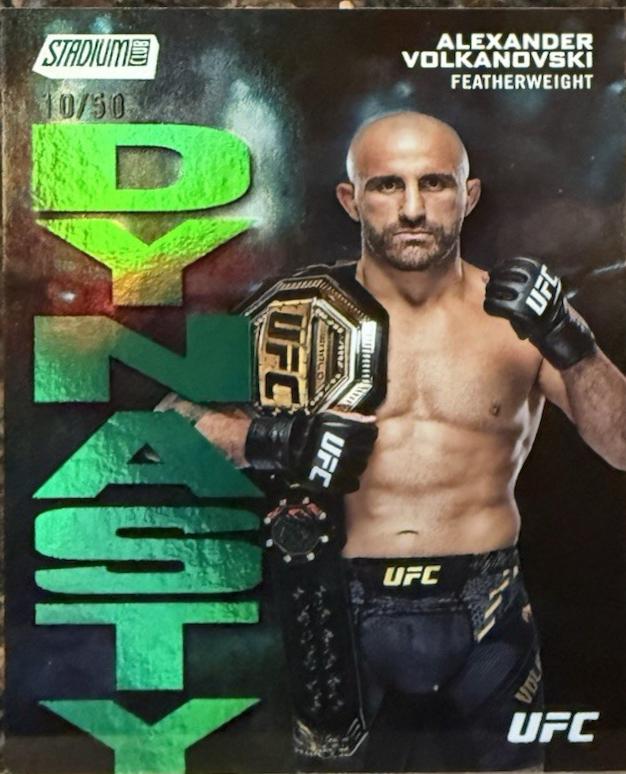 Alexander Volkanovski 2025 Topps Stadium Club UFC Dynasty and Destiny #DD-5 Green