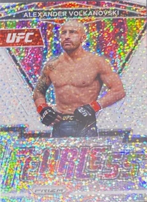 Alexander Volkanovski 2022 Panini Prizm UFC Fearless #22 White Sparkle