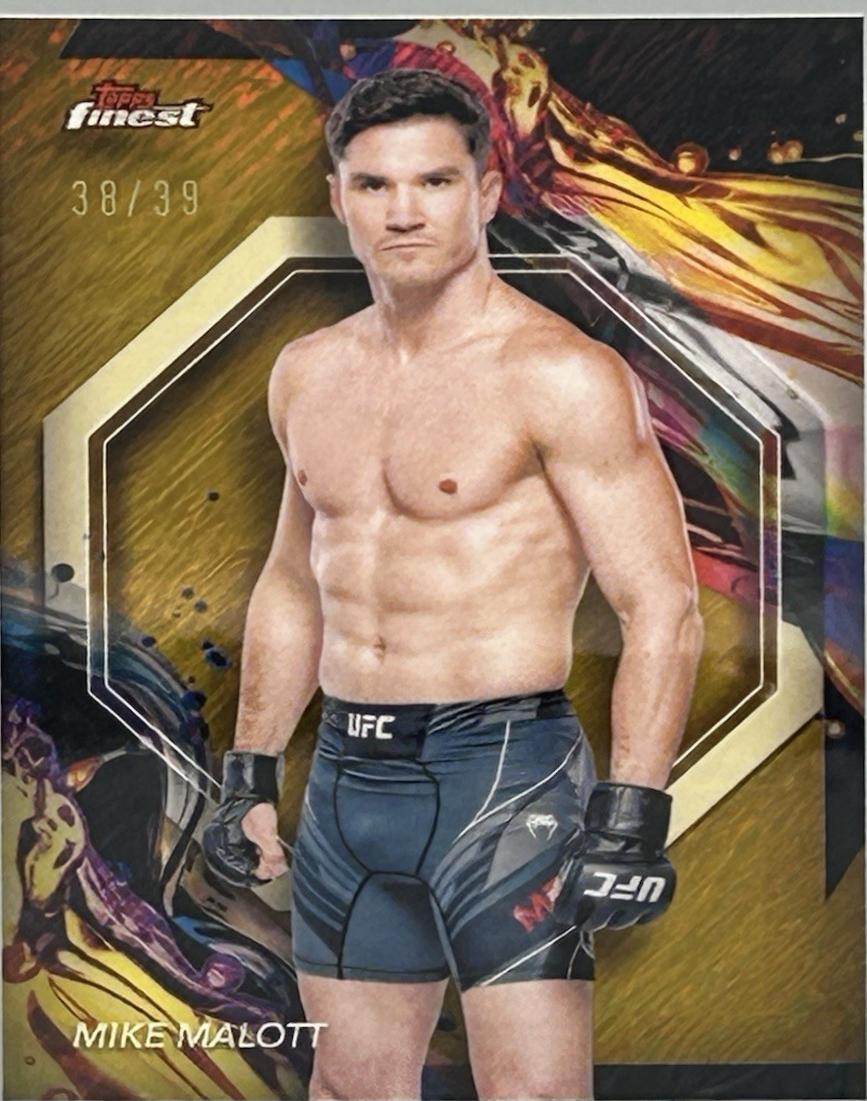 Mike Malott 2024 Topps Finest UFC Base Uncommon #154 Gold Shimmer Refractor