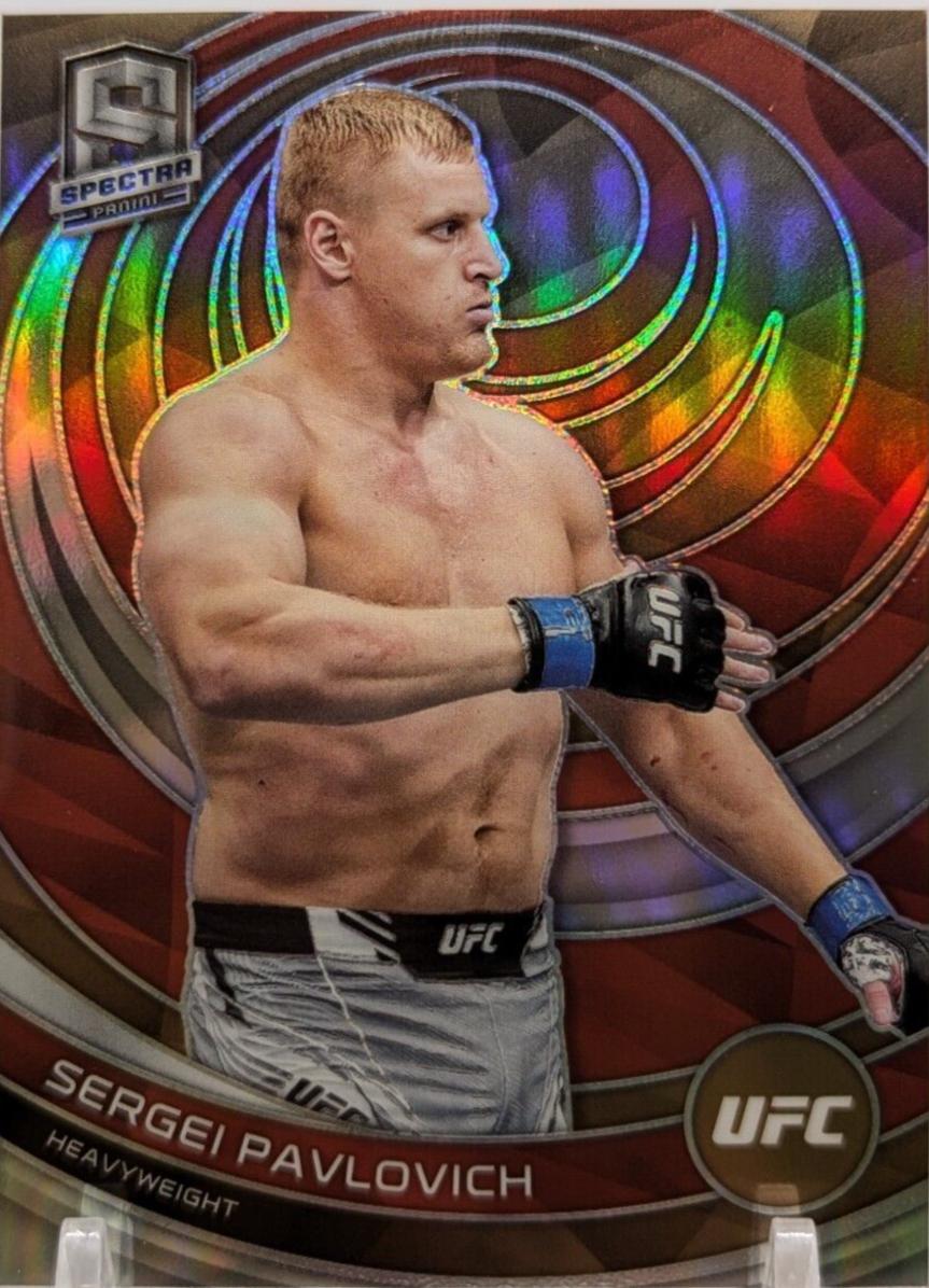 Sergei Pavlovich 2023 Panini Chronicles UFC Base Spectra #385 Bronze