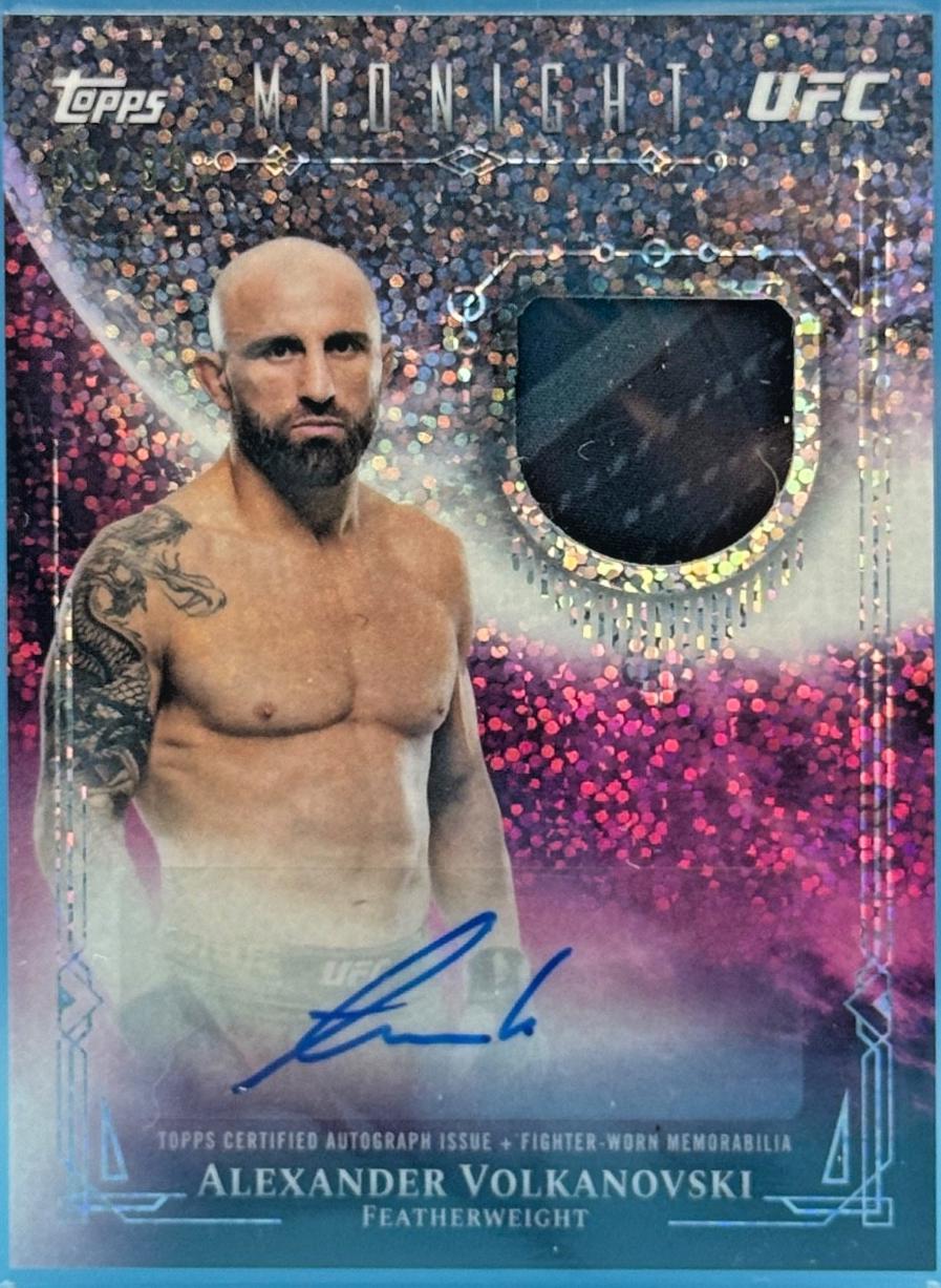 Alexander Volkanovski 2026 Topps Midnight UFC Relic Autographs #VRA-AV Twilight