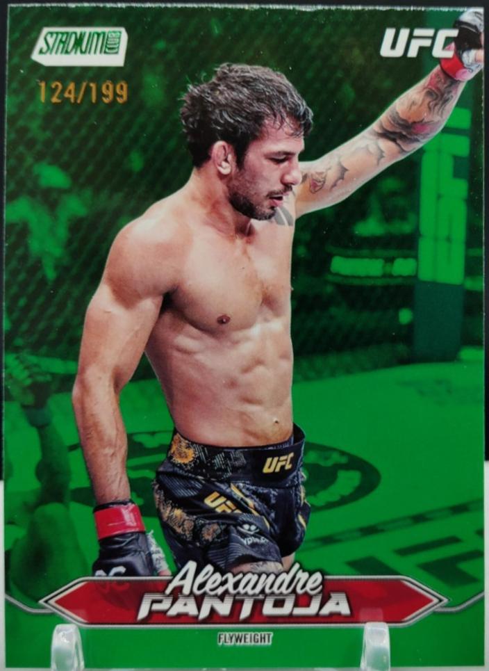 Alexandre Pantoja 2025 Topps Stadium Club UFC Base #27 Green