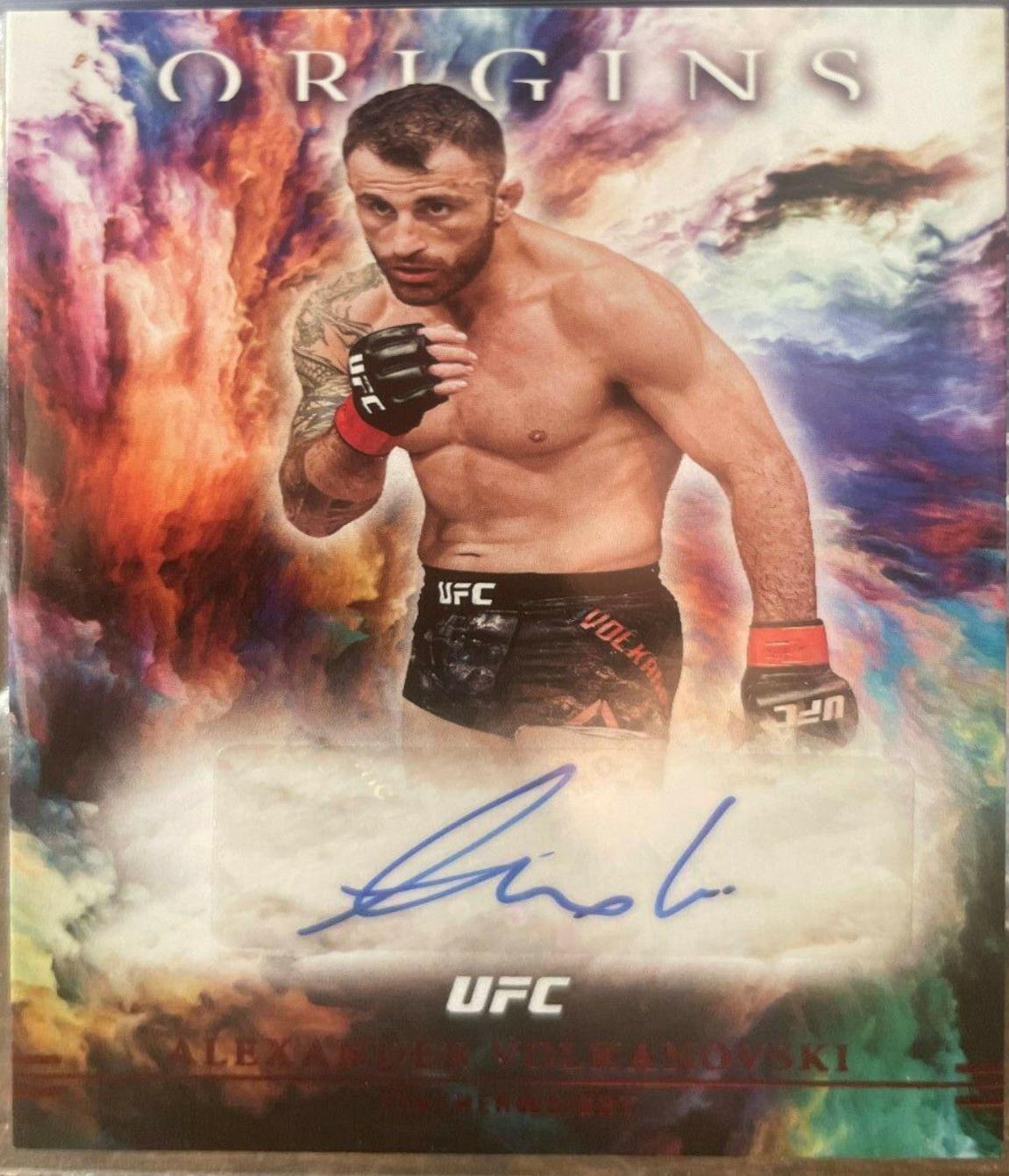 Alexander Volkanovski 2021 Panini Chronicles UFC Origins Autographs #40 Gold