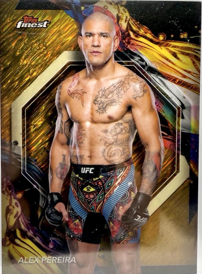 Alex Pereira 2024 Topps Finest UFC Base Uncommon #101 Gold Shimmer Refractor