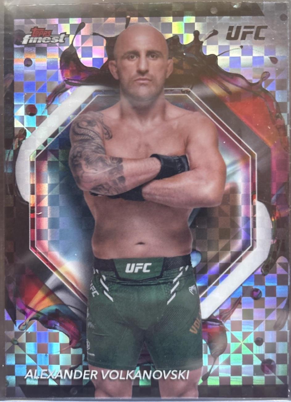 Alexander Volkanovski 2024 Topps Finest UFC Base Rare #281 Checkerboard Refractor