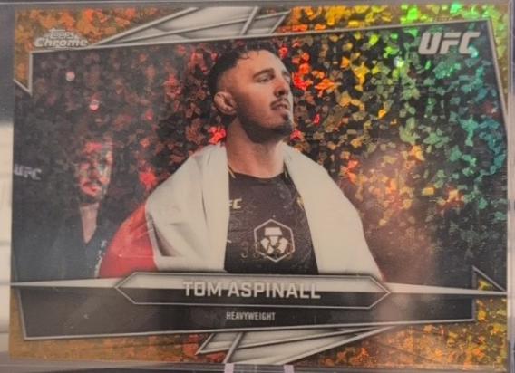 Tom Aspinall 2026 Topps Chrome UFC Base #80 Gold Mini Diamonds Refractor
