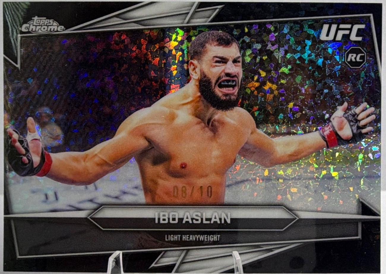 Ibo Aslan 2026 Topps Chrome UFC Base #189 Black Mini Diamonds Refractor