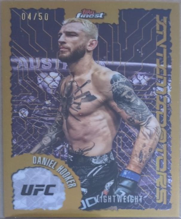 Dan Hooker 2025 Topps Finest UFC Intimidators #IT-1 Gold Refractor