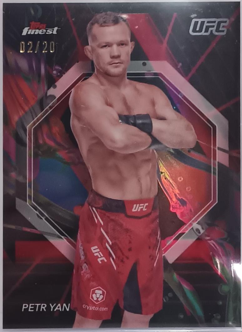 Petr Yan 2024 Topps Finest UFC Base Common #46 Red Black Vapor Refractor