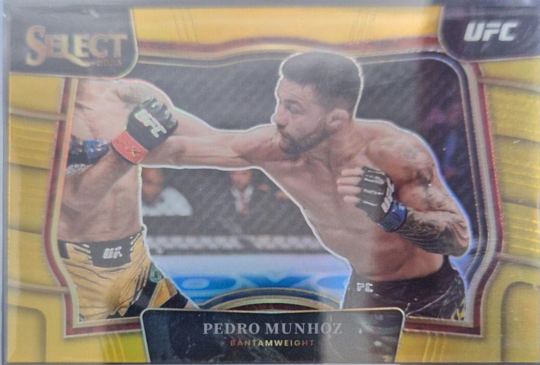 Pedro Munhoz 2023 Panini Select UFC Mezzanine #398 Gold