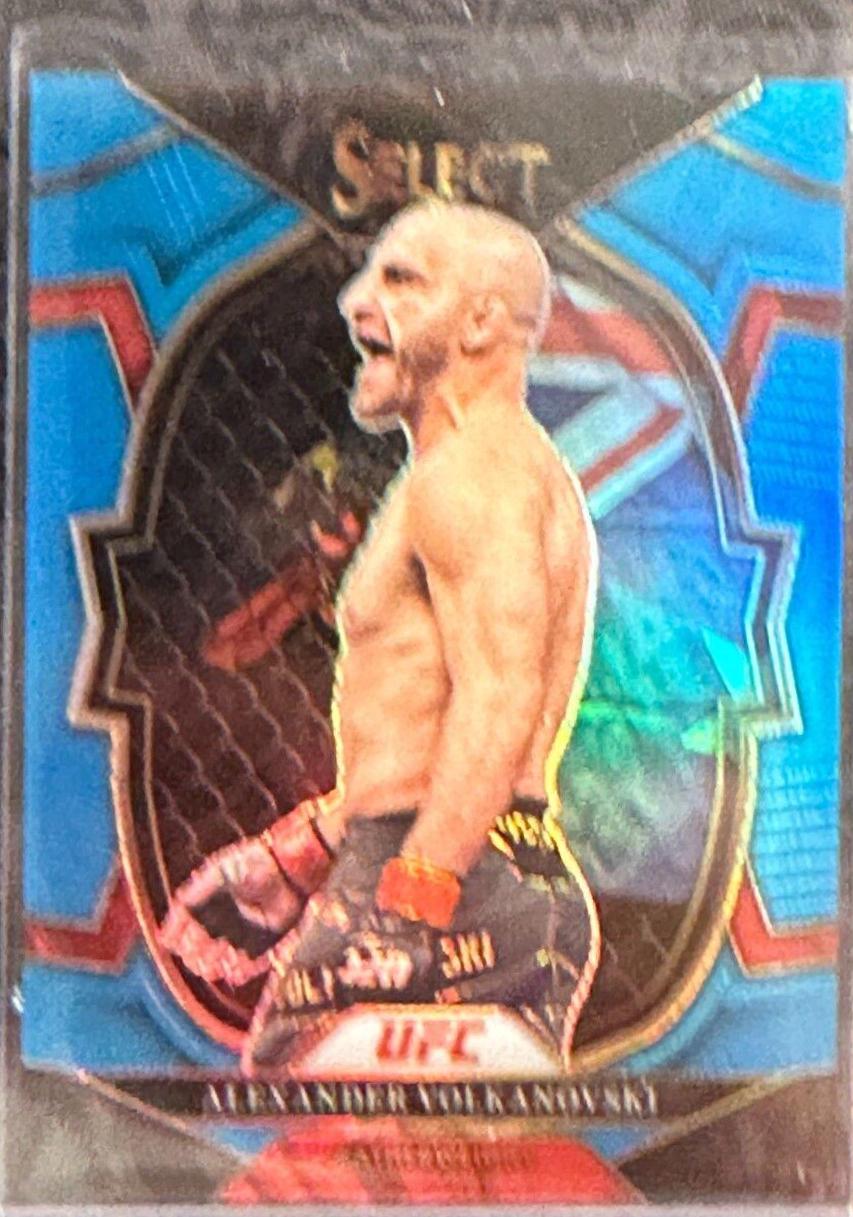 Alexander Volkanovski 2023 Panini Select UFC Concourse #38 Light Blue