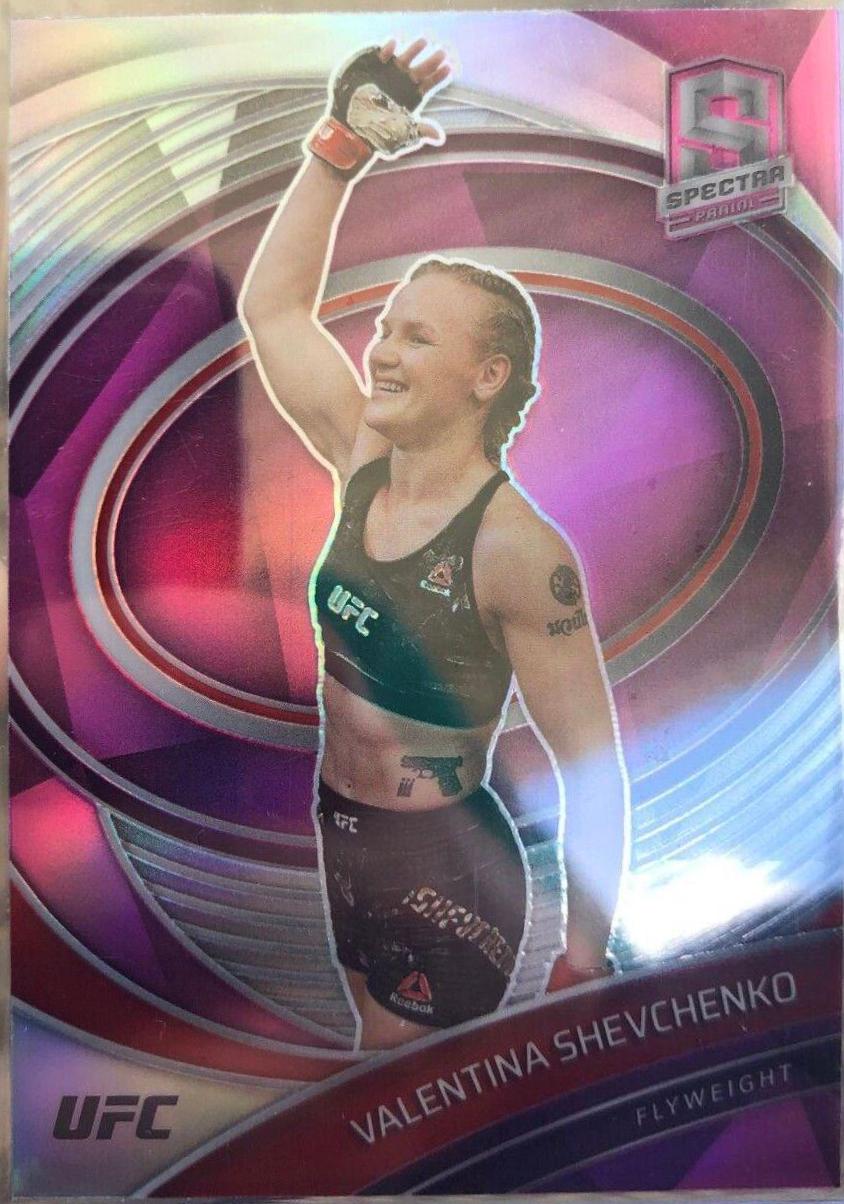 Valentina Shevchenko 2021 Panini Chronicles UFC Base Spectra #298 Pink