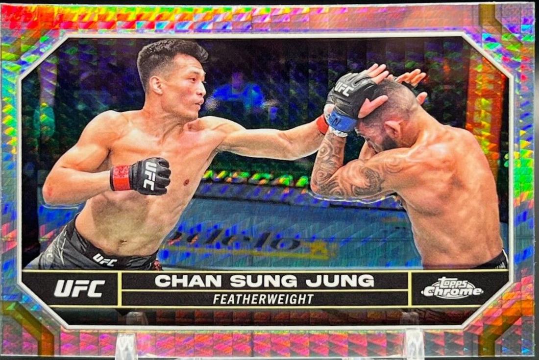 Chan Sung Jung 2024 Topps Chrome UFC Base #41 Prism Refractor