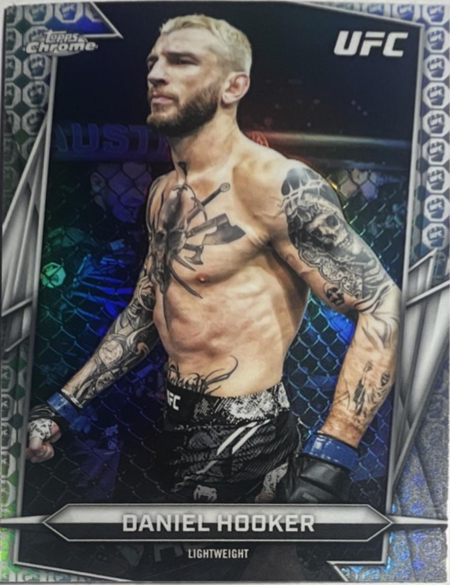 Dan Hooker 2026 Topps Chrome UFC Base #152 UFC Glove Refractor