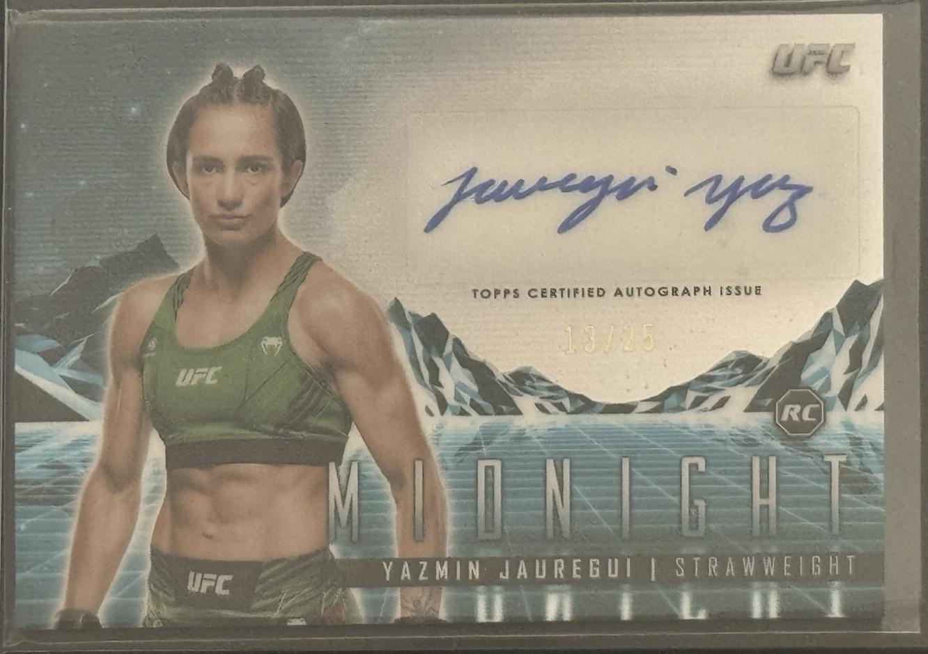Yazmin Jauregui 2024 Topps Midnight UFC Horizon Signatures #HS-YJI Moonrise
