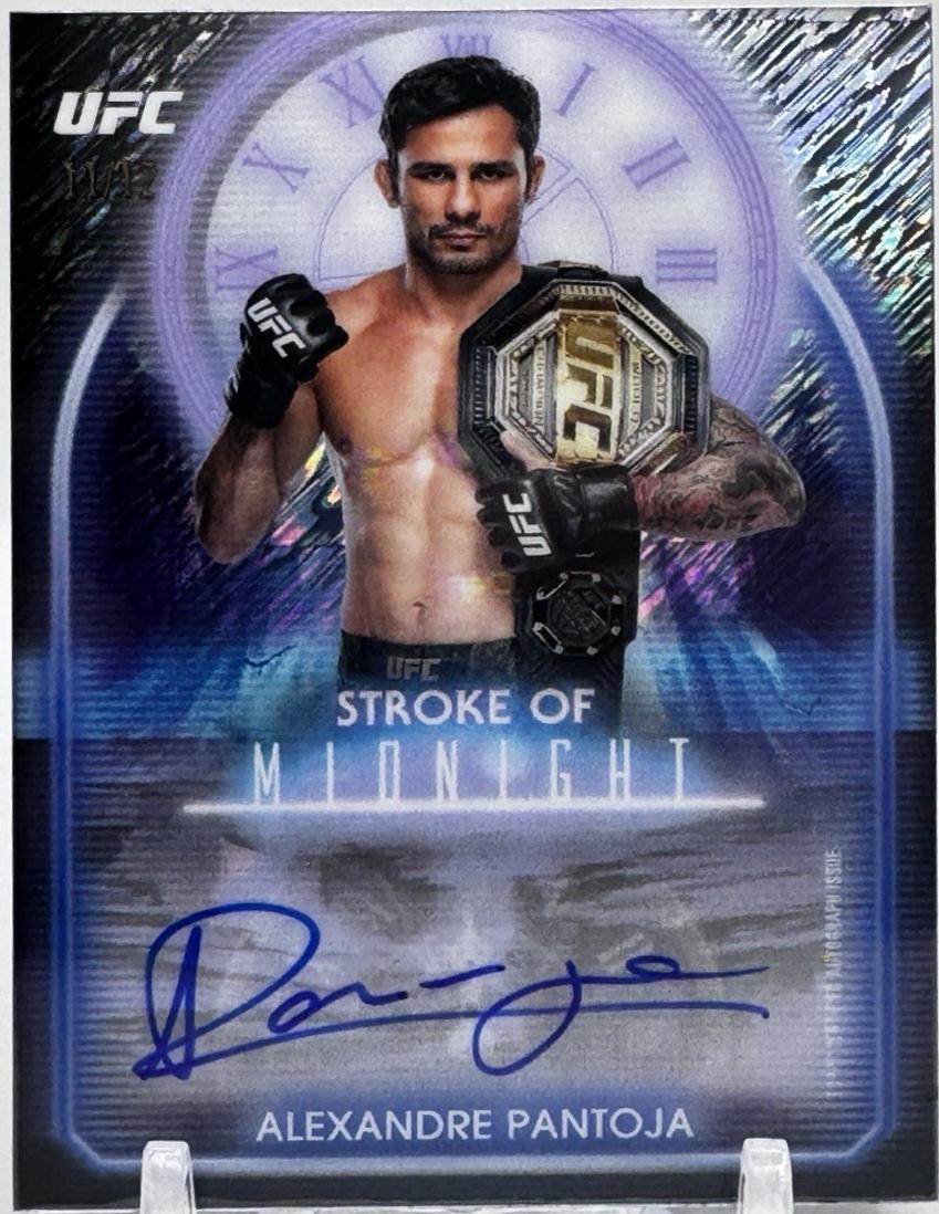 Alexandre Pantoja 2025 Topps Midnight UFC Stroke of Midnight Autographs #SMA-AP Midnight