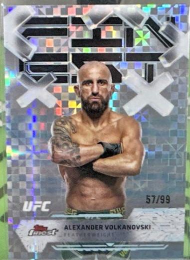 Alexander Volkanovski 2025 Topps Finest UFC Base Common #90 Blue Checkerboard Refractor