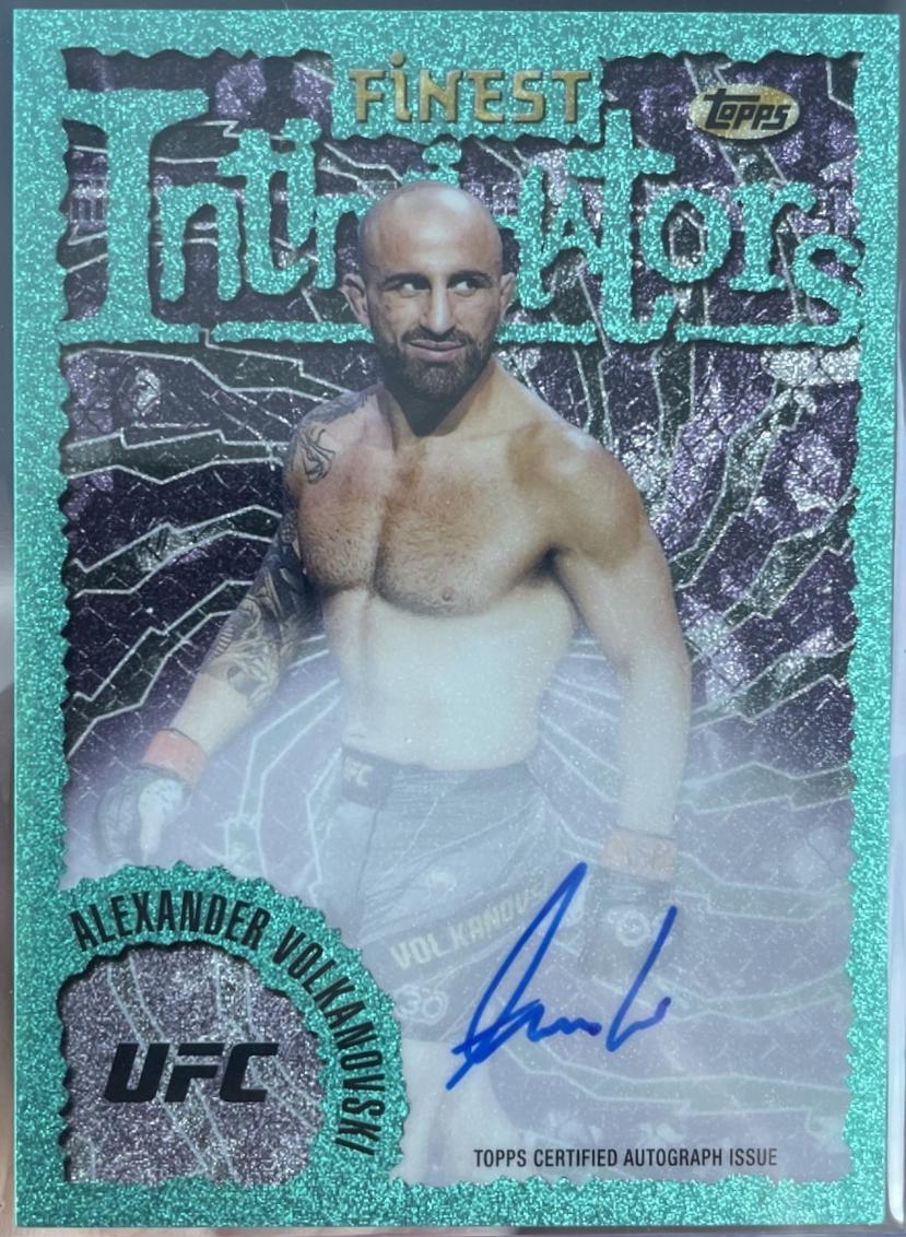 Alexander Volkanovski 2024 Topps Finest UFC Intimidators Autographs #IA-AVO Aqua Glitter Refractor