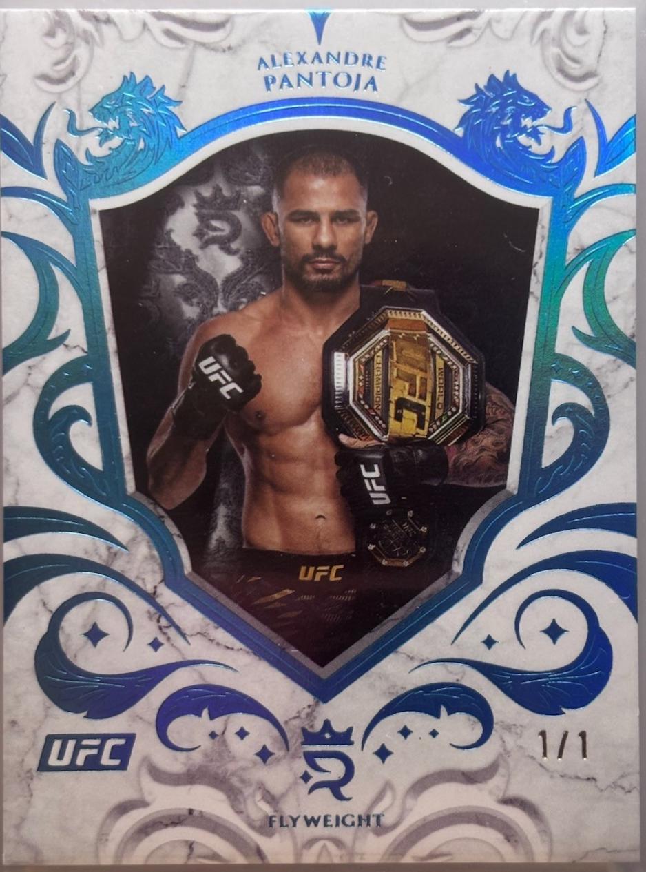 Alexandre Pantoja 2025 Topps Royalty UFC Base #45 Platinum