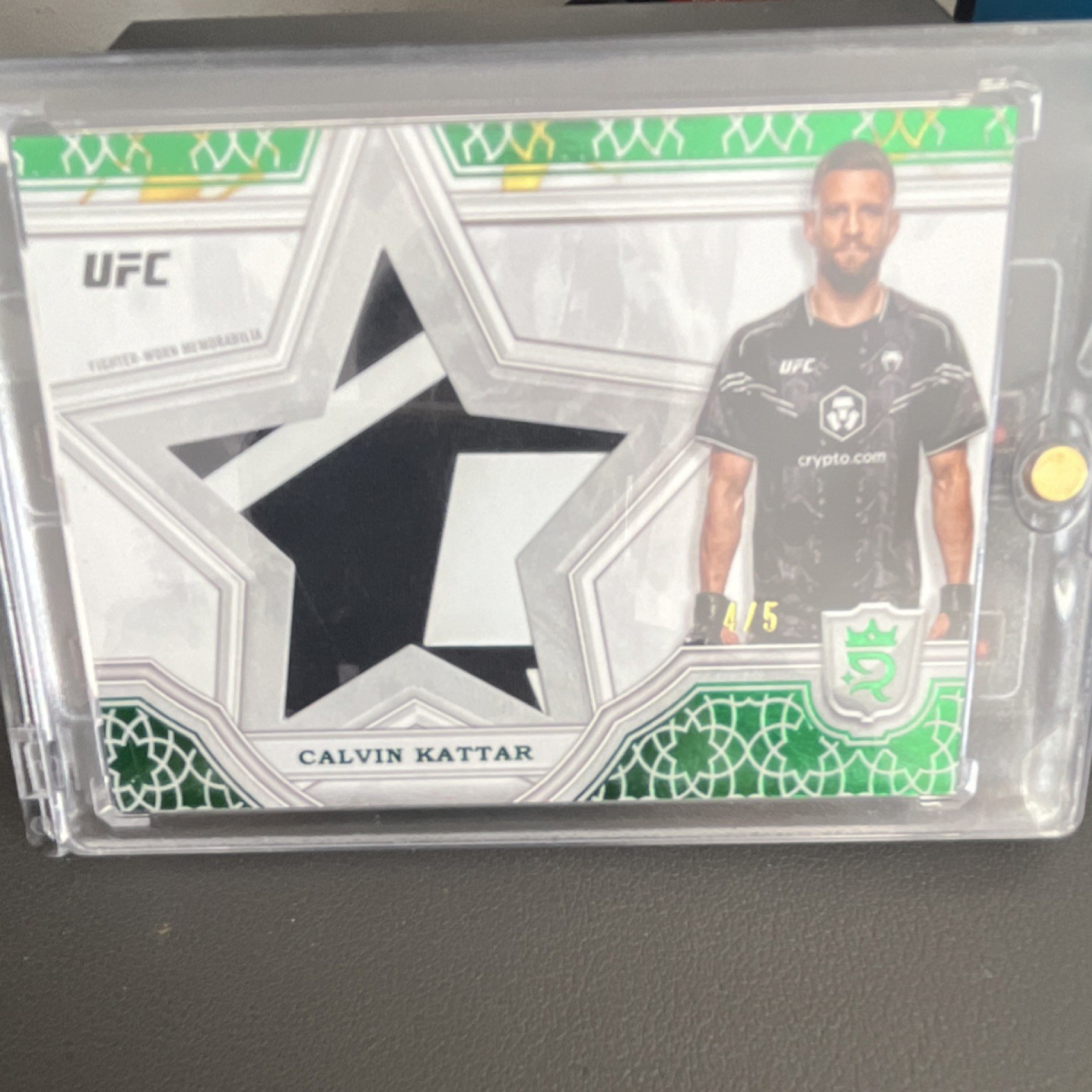 Calvin Kattar 2024 Topps Royalty UFC Star Relics #SRR-46 Green