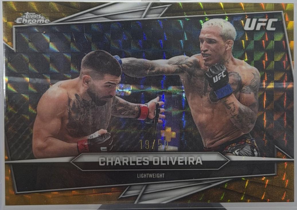 Charles Oliveira 2026 Topps Chrome UFC Base #150 Gold Geometric Refractor