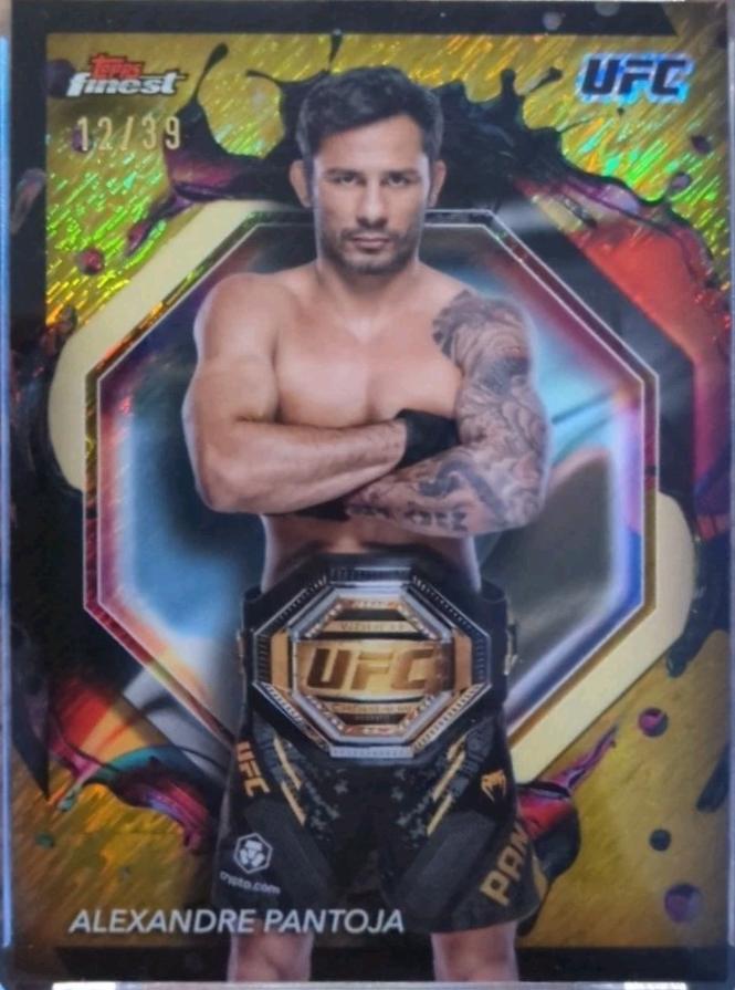 Alexandre Pantoja 2024 Topps Finest UFC Base Rare #262 Gold Shimmer Refractor