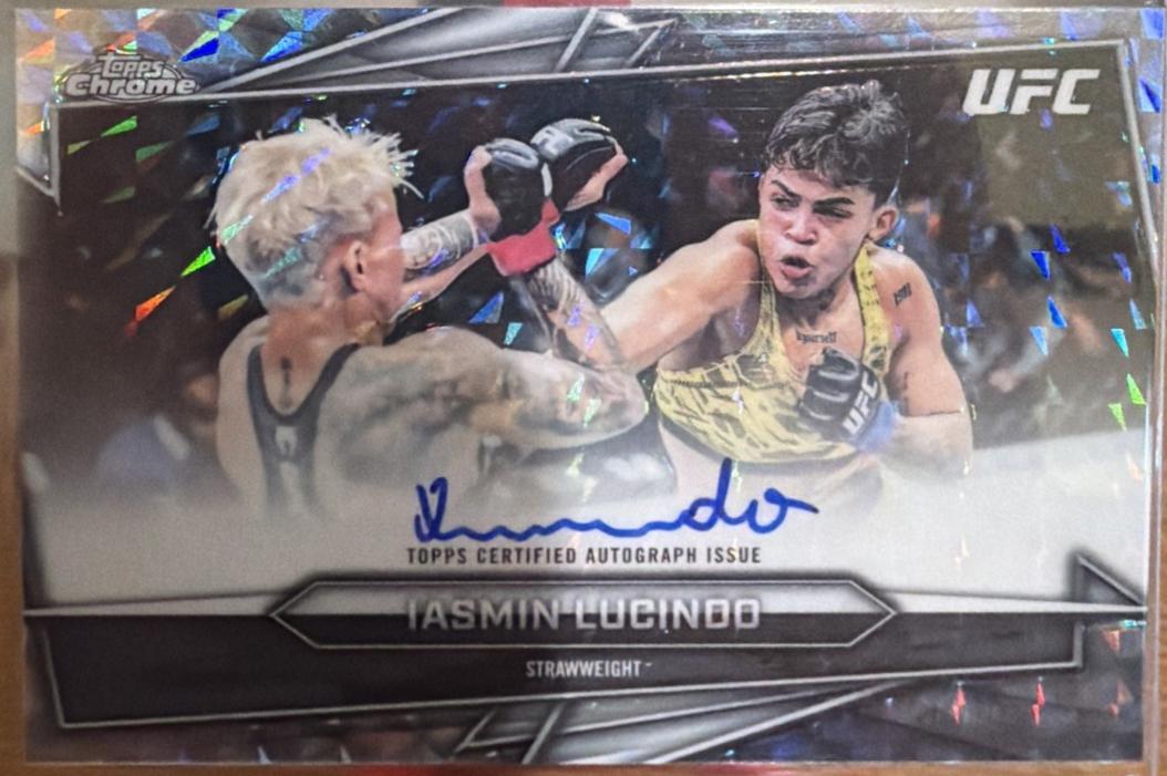 Iasmin Lucindo 2026 Topps Chrome UFC Base Autographs #BAV-IL Geometric Refractor