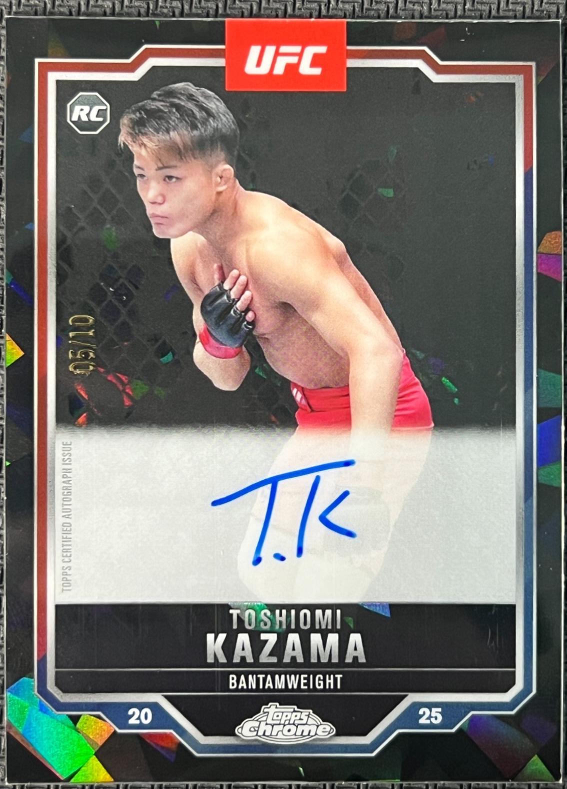 Toshiomi Kazama 2025 Topps Chrome UFC Chrome Rookie Autographs #CRA-TK Black Refractor